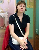 ЛИСИЧКА на фоне фотообоев (Краеведческий музей, 01.07.2008)