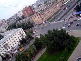 Перекрёсток улицы Энтузиастов и проспекта Ленина